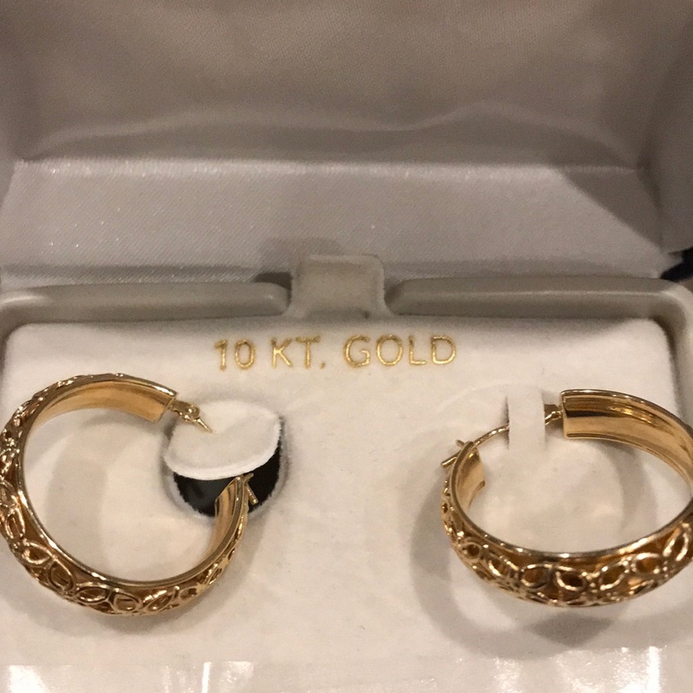 10KT Gold Hoop Earrings
